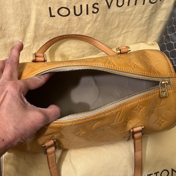 Pre loved authentic Vernis yellow/orange LV - Picture 5 of 12